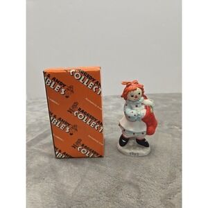 Vintage 1989 Flambro Raggedy Ann Porcelain Ornament Figurine 4569 Stocking Box